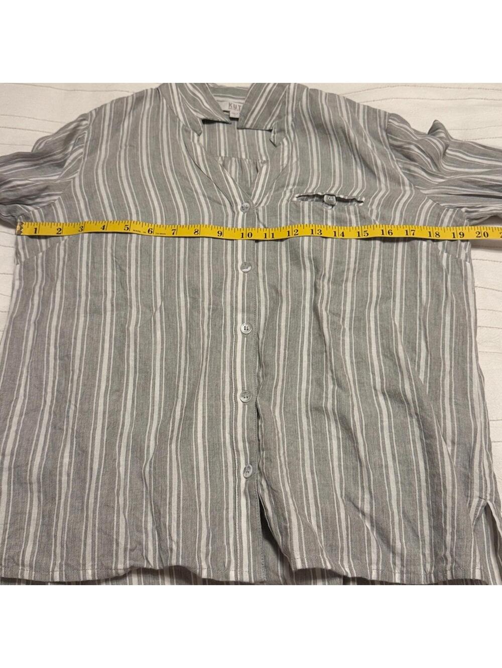 Kut from the Kloth Gray White Stripe Roll Tab Sleeve Popover Shirt Women's Small - Picture 7 of 9